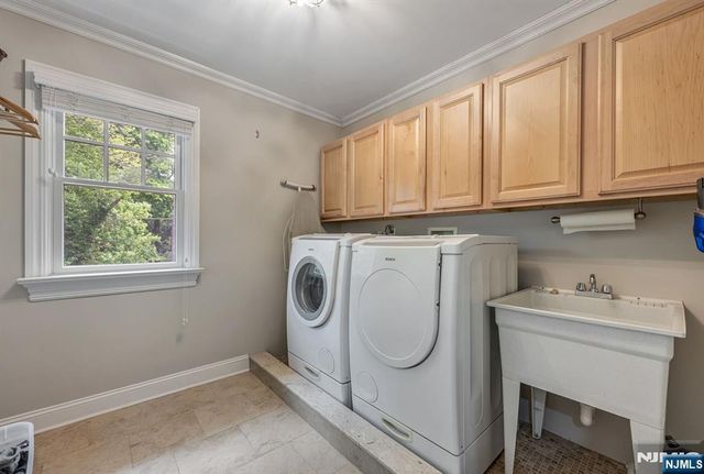 42 Lakewood Avenue, Ho-ho-kus, NJ 07423