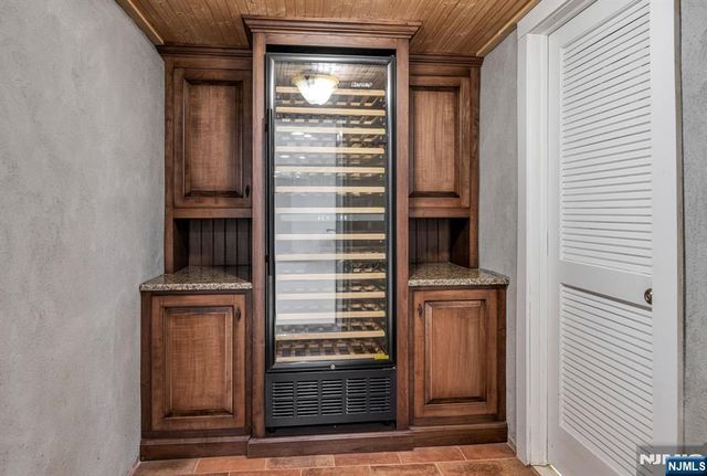 42 Lakewood Avenue, Ho-ho-kus, NJ 07423