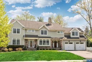 42 Lakewood Avenue, Ho-ho-kus, NJ 07423