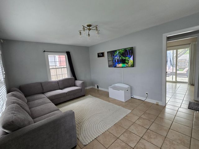 5644 28th Avenue S, Minneapolis, MN 55417