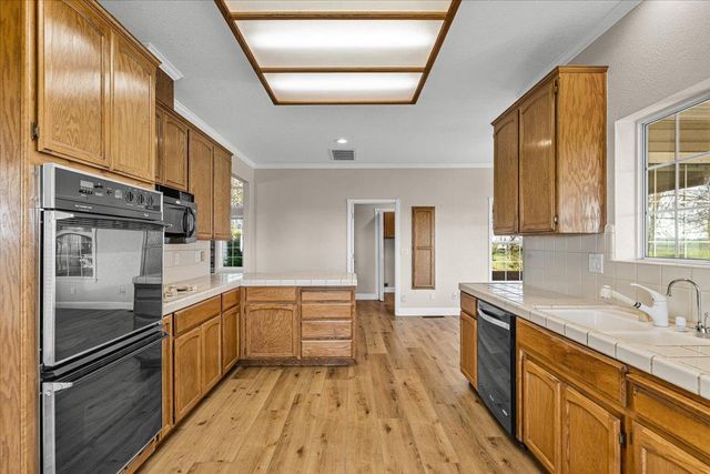 12900 Angrave Rd, Galt, CA 95632