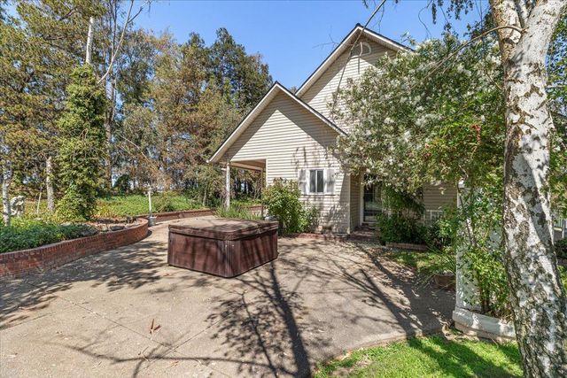 12900 Angrave Rd, Galt, CA 95632