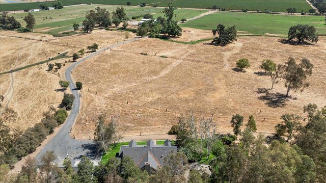 12900 Angrave Rd, Galt, CA 95632