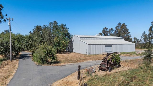 12900 Angrave Rd, Galt, CA 95632
