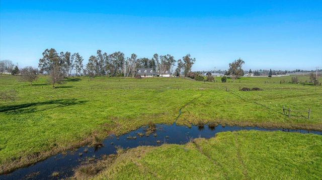 12900 Angrave Rd, Galt, CA 95632