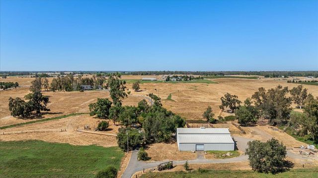 12900 Angrave Rd, Galt, CA 95632