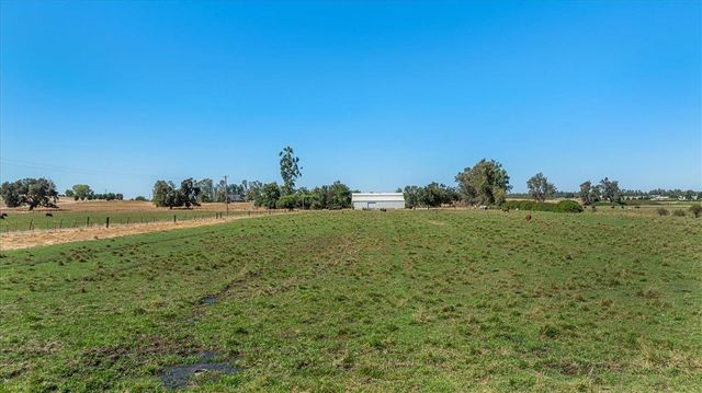 12900 Angrave Rd, Galt, CA 95632