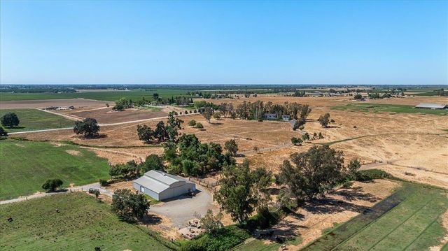 12900 Angrave Rd, Galt, CA 95632