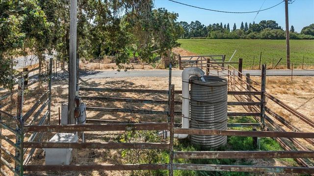 12900 Angrave Rd, Galt, CA 95632