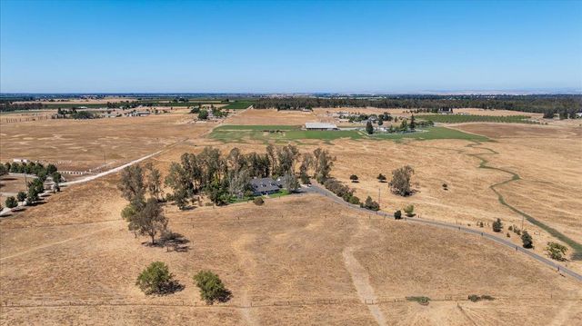 12900 Angrave Rd, Galt, CA 95632