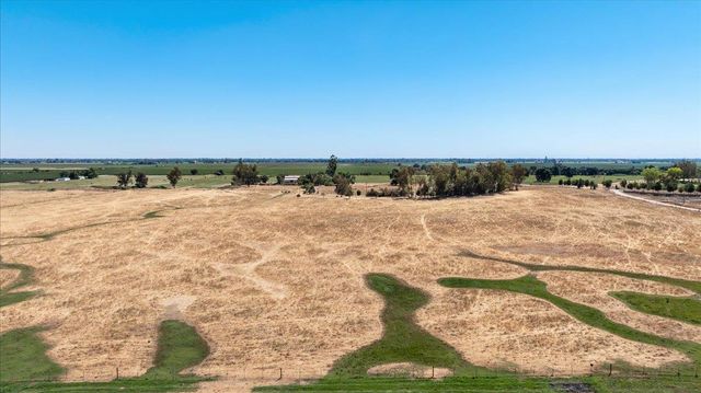 12900 Angrave Rd, Galt, CA 95632