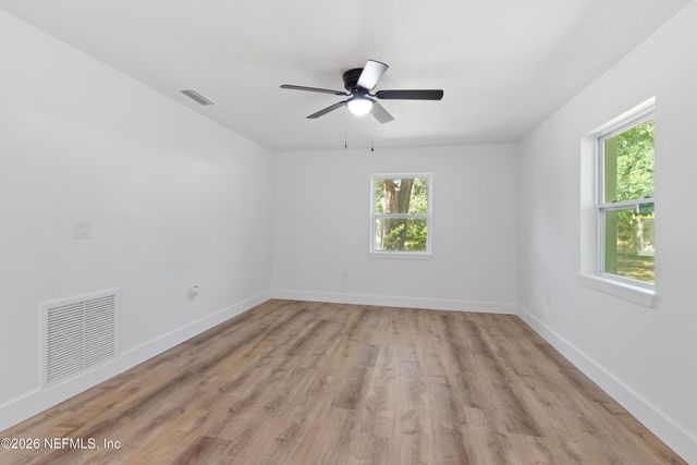 139 LAKE Street, Pomona Park, FL 32181