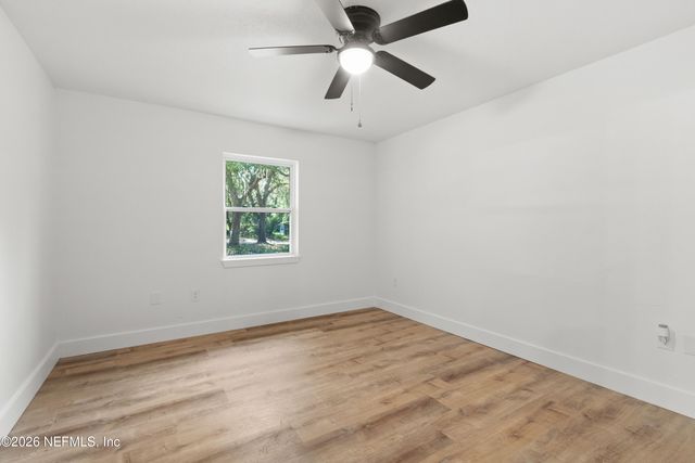 139 LAKE Street, Pomona Park, FL 32181