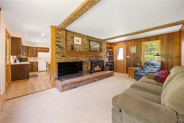 7534 Broadfield Road, Pompey, NY 13104