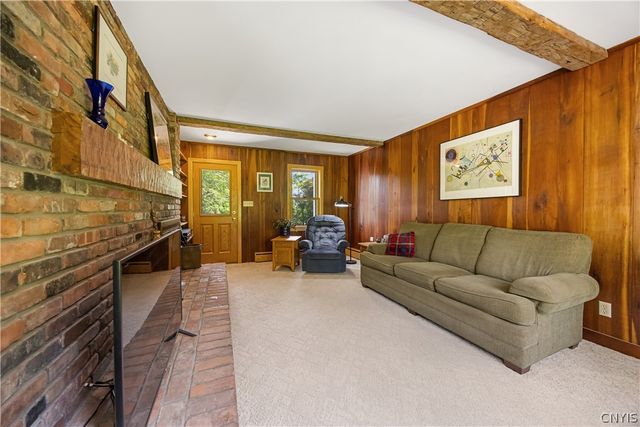 7534 Broadfield Road, Pompey, NY 13104