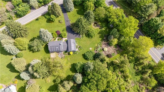 7534 Broadfield Road, Pompey, NY 13104