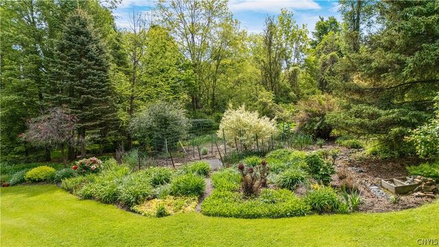 7534 Broadfield Road, Pompey, NY 13104