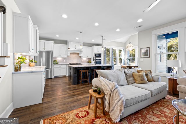 135 Woodbridge Place, Brooks, GA 30205