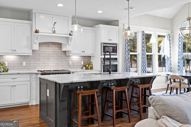 135 Woodbridge Place, Brooks, GA 30205