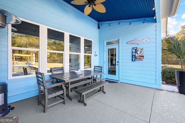 135 Woodbridge Place, Brooks, GA 30205