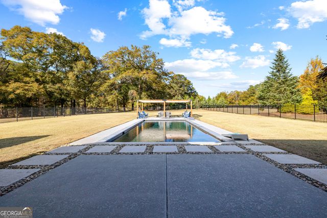 135 Woodbridge Place, Brooks, GA 30205