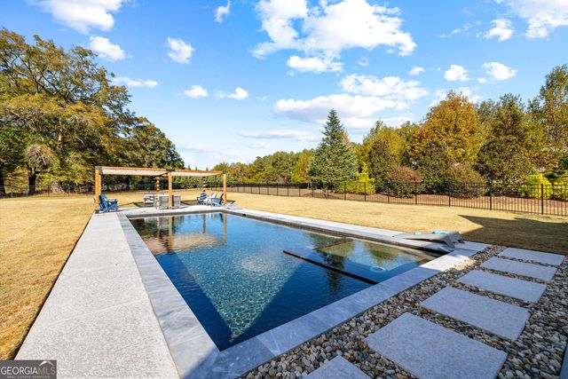 135 Woodbridge Place, Brooks, GA 30205