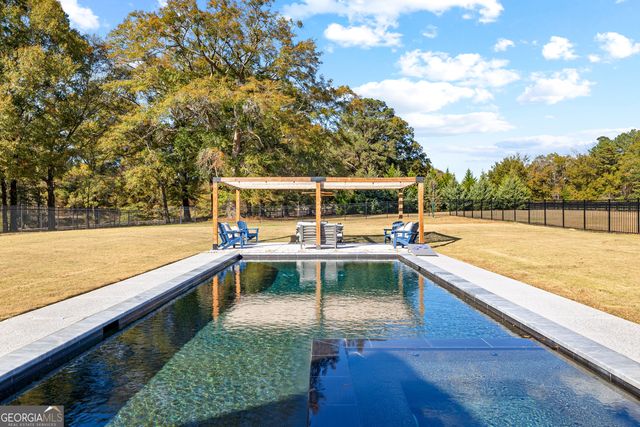 135 Woodbridge Place, Brooks, GA 30205