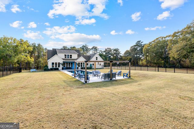 135 Woodbridge Place, Brooks, GA 30205