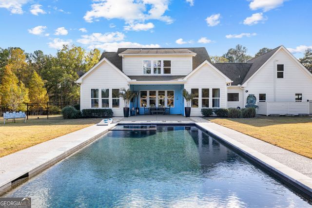 135 Woodbridge Place, Brooks, GA 30205