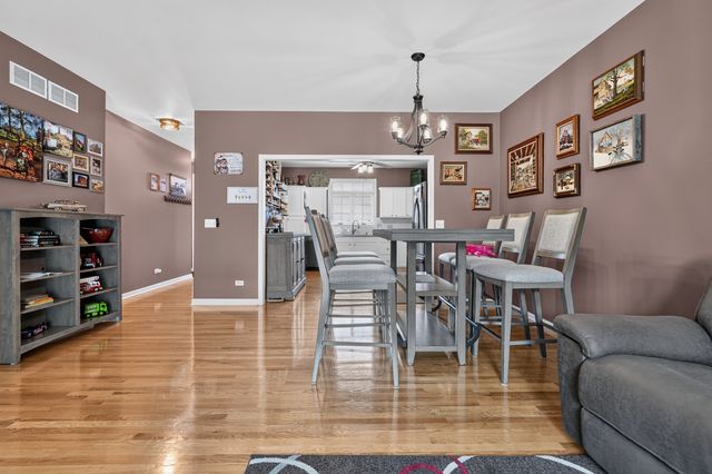 11417 Russell Drive 1, Huntley, IL 60142