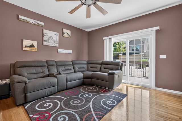 11417 Russell Drive 1, Huntley, IL 60142