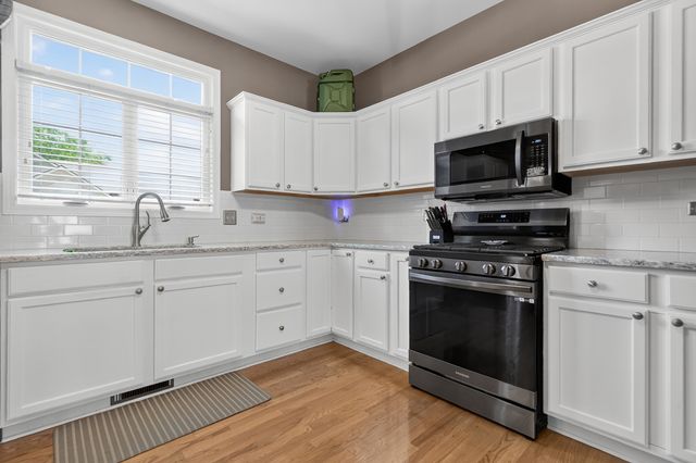 11417 Russell Drive 1, Huntley, IL 60142