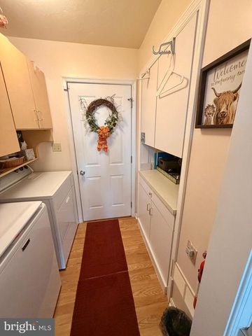 53 APPLE JACK LN, Littlestown, PA 17340
