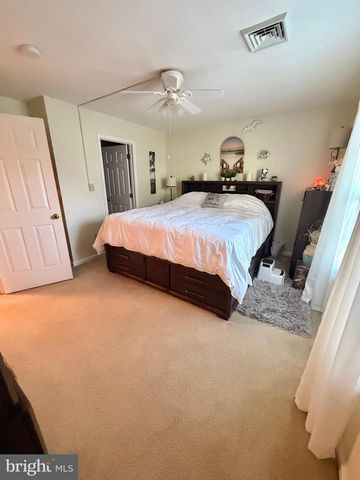 53 APPLE JACK LN, Littlestown, PA 17340