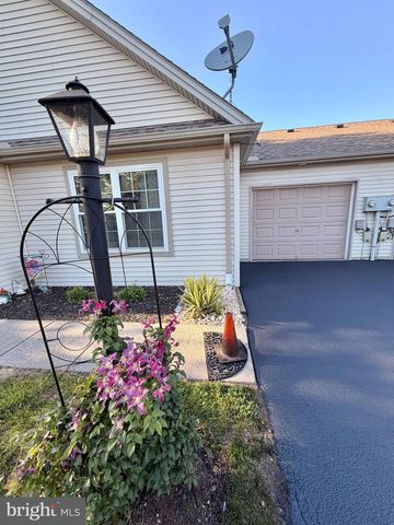 53 APPLE JACK LN, Littlestown, PA 17340