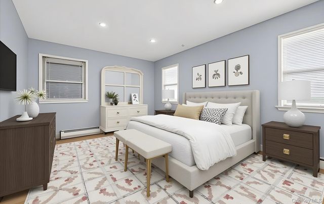 4 Penn Court, Dix Hills, NY 11746