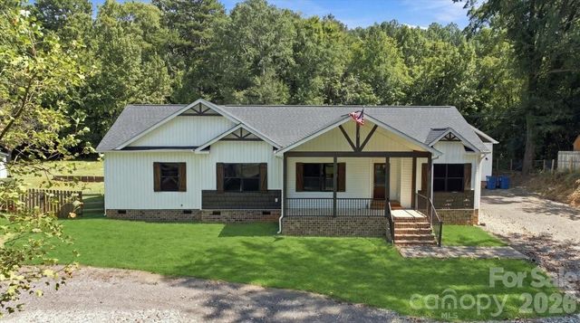 2481 Shelton Avenue, Statesville, NC 28677