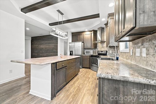 2481 Shelton Avenue, Statesville, NC 28677