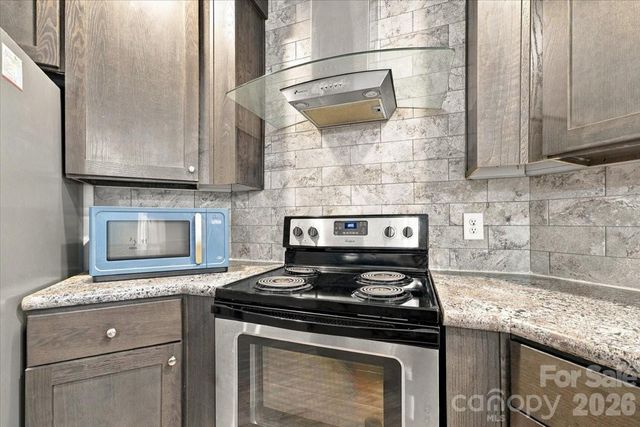 2481 Shelton Avenue, Statesville, NC 28677