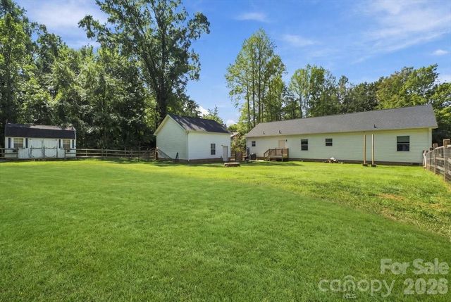 2481 Shelton Avenue, Statesville, NC 28677