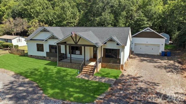 2481 Shelton Avenue, Statesville, NC 28677
