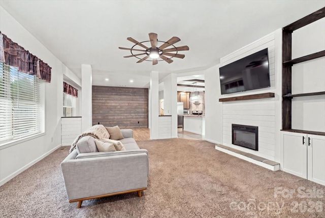 2481 Shelton Avenue, Statesville, NC 28677