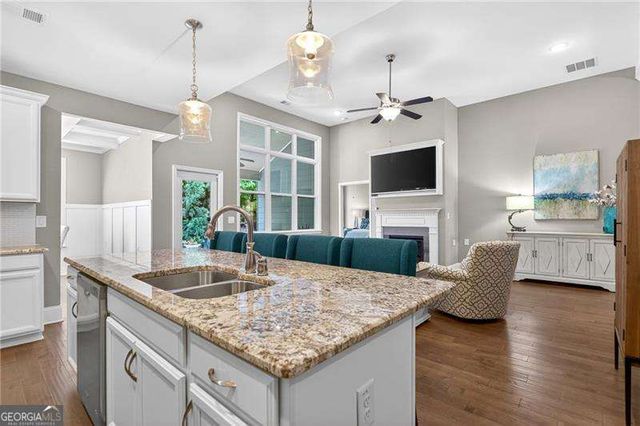527 Margaret Lane, Woodstock, GA 30188
