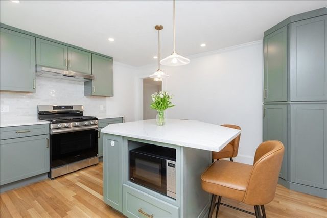 247 Hale St 2, Beverly, MA 01915