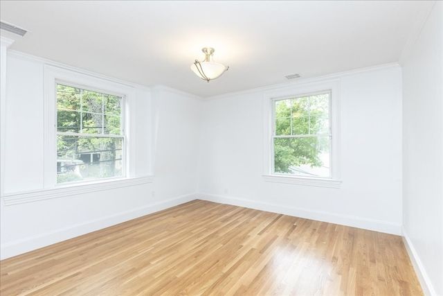 247 Hale St 2, Beverly, MA 01915