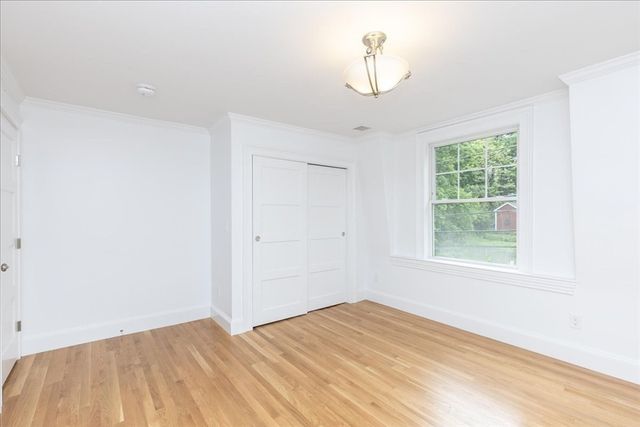 247 Hale St 2, Beverly, MA 01915