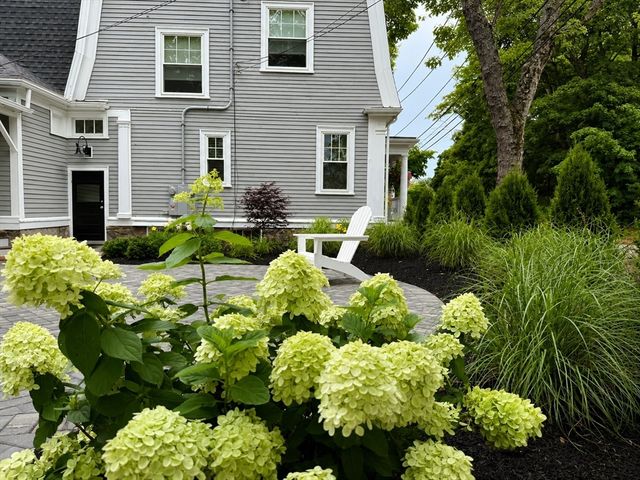 247 Hale St 2, Beverly, MA 01915