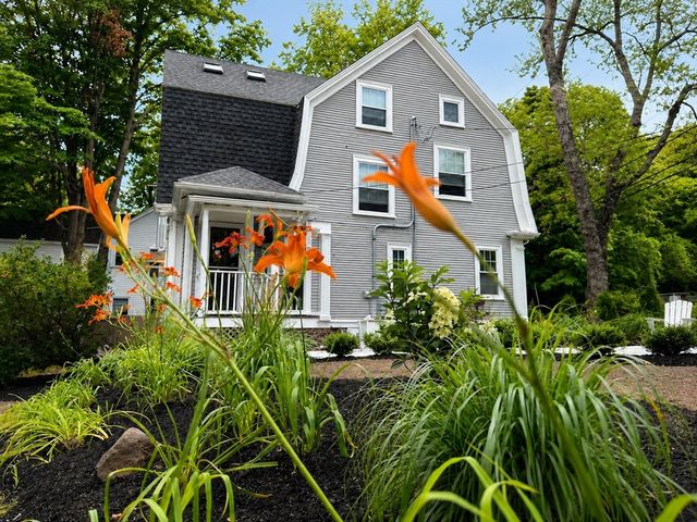 247 Hale St 2, Beverly, MA 01915