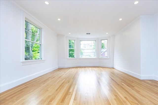 247 Hale St 2, Beverly, MA 01915