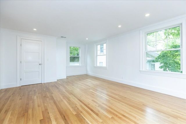 247 Hale St 2, Beverly, MA 01915
